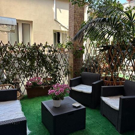 B&B Infinity Napoli Bagian luar foto